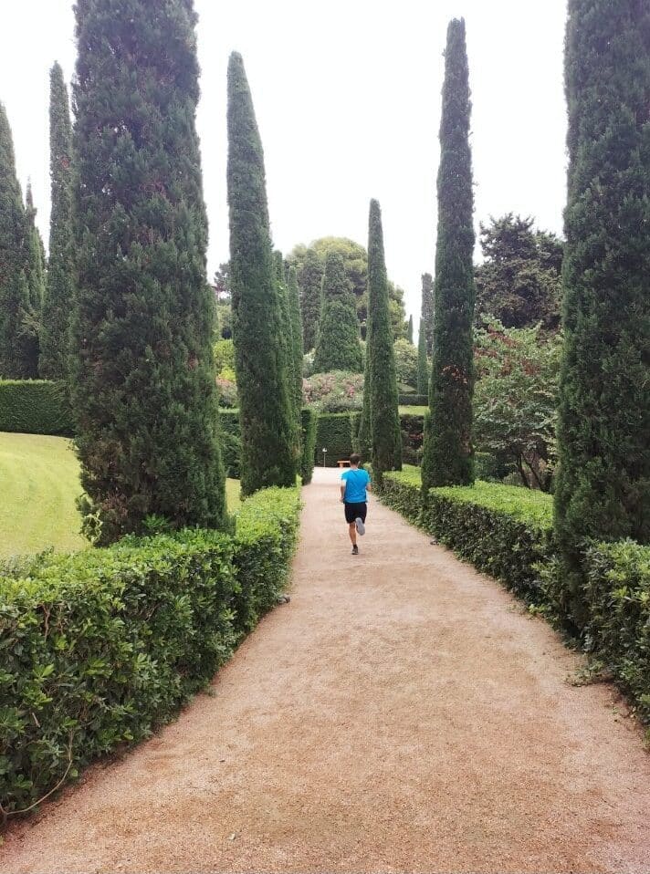 Screenshot_2025-08-22-16-29-38-520_com.google.android.apps.messaging-min