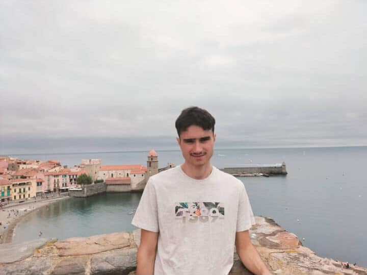 Screenshot_2025-09-14-13-41-35-742_com.google.android.apps.messaging